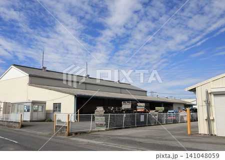 埼玉県久喜市のJA南彩の倉庫の建物 埼玉県久喜市のJA南彩の倉庫の建物 141048059