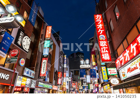 渋谷センター街の夜景 東京都渋谷区宇田川町 渋谷センター街の夜景 東京都渋谷区宇田川町 141050235