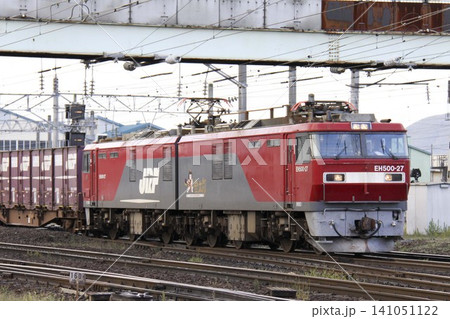 【運転手について厳選ロゴぼかし】JR五稜郭駅構内で動く機関車や列車　2011年撮影 141051122