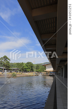 奈良国立博物館の西新館・東新館、若草山 奈良国立博物館の西新館・東新館、若草山 141051251