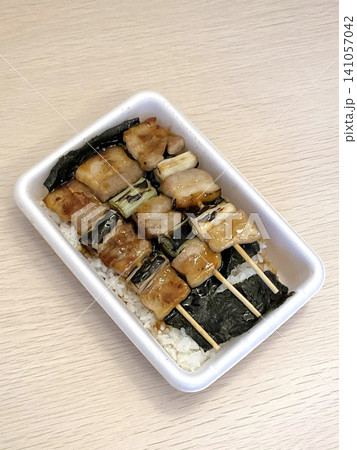 函館名物グルメ ハセガワストアのやきとり弁当 ハセスト やきとり弁当 函館名物グルメ ハセガワストアのやきとり弁当 ハセスト やきとり弁当 141057042
