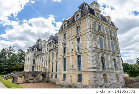 Castle of Cheverny, Loire valley, France Castle of Cheverny, Loire valley, France 141058572