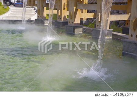 草津温泉にある足湯スポットの温泉門 草津温泉にある足湯スポットの温泉門 141062577