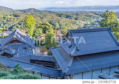 【#一畑薬師】青空と山並みを望む一畑薬師からの絶景風景 141063718