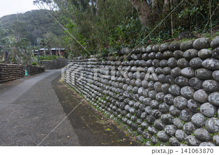 八丈島の歴史を伝える大里の玉石垣 八丈島の歴史を伝える大里の玉石垣 141063870