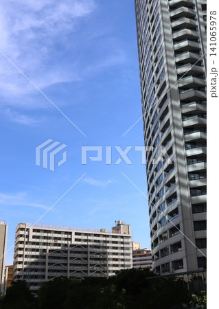 品川駅東口方面の都心ビル街 品川駅東口方面の都心ビル街 141065978