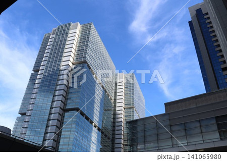 品川駅東口方面の都心ビル街 品川駅東口方面の都心ビル街 141065980
