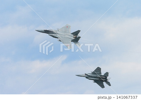 ブレイクする航空自衛隊F-15Jイーグル ブレイクする航空自衛隊F-15Jイーグル 141067337