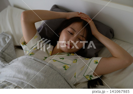 不眠症に悩む日本人女性 不眠症に悩む日本人女性 141067985