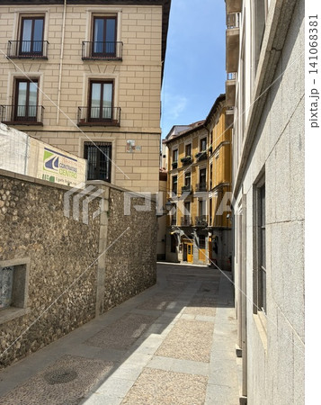 スペイン、マドリードの街並み スペイン、マドリードの街並み 141068381