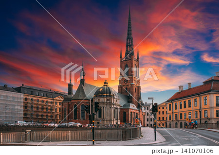 Riddarholmen Church at Sunset in Gamla Stan Riddarholmen Church at Sunset in Gamla Stan 141070106