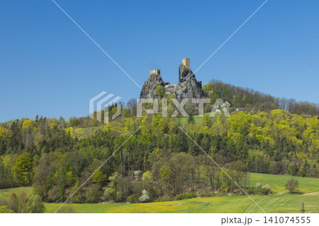 Trosky Castle towering over Bohemian Paradise landscape 141074555