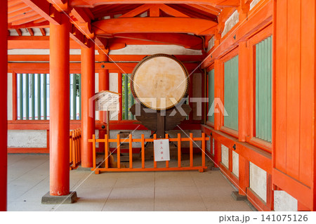 武蔵一宮氷川神社 鼓 埼玉県さいたま市大宮区 武蔵一宮氷川神社 鼓 埼玉県さいたま市大宮区 141075126