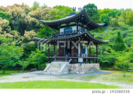 京都市山科区 勸修寺の庭園と観音堂 京都市山科区 勸修寺の庭園と観音堂 141080338