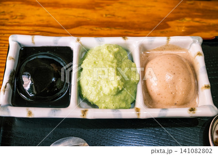 【#和菓子】三種の味で楽しむずんだ餅とごま・くるみ餅 【#和菓子】三種の味で楽しむずんだ餅とごま・くるみ餅 141082802