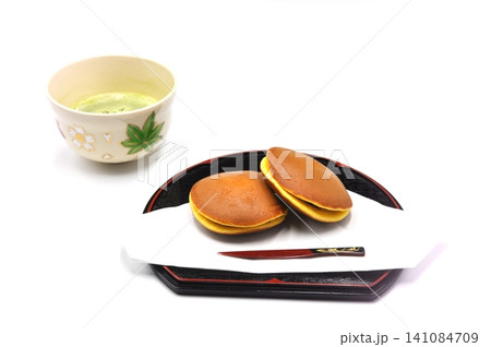 お抹茶とどら焼き 141084709