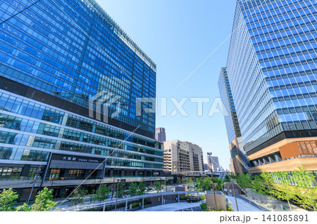 大阪駅西口周辺のビル群 (大阪府大阪市北区梅田) 大阪駅西口周辺のビル群 (大阪府大阪市北区梅田) 141085891