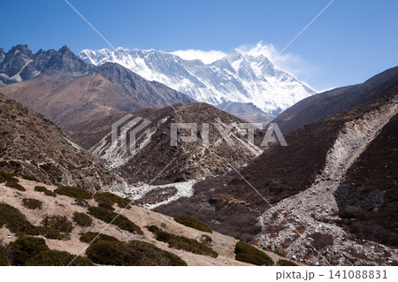 Everest view from EBC trekking near Dingboche, Nepal Everest view from EBC trekking near Dingboche, Nepal 141088831