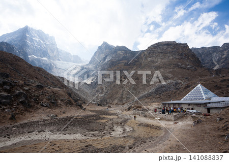 Pyramid research center, Everest base camp trekking, Lobuche area, Nepal Pyramid research center, Everest base camp trekking, Lobuche area, Nepal 141088837