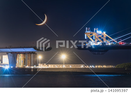 Night View of Danjiang Bridge Construction in Tamsui Taiwan 141095397