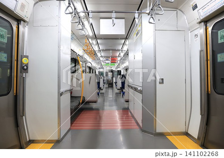 【JR東日本】HB-E210系 快速の車内(仙石東北ライン) 【JR東日本】HB-E210系 快速の車内(仙石東北ライン) 141102268
