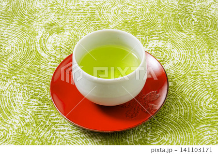 典型的な緑茶 typical Japanese green tea. 典型的な緑茶 typical Japanese green tea. 141103171