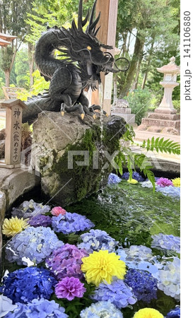 お花と龍神手水舎 お花と龍神手水舎 141106880
