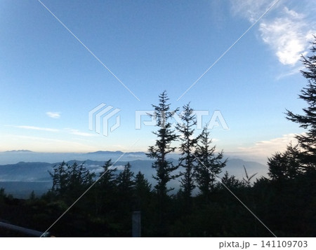 富士登山中の風景 141109703