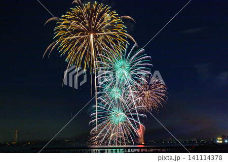 夜空に咲く大輪 141114378