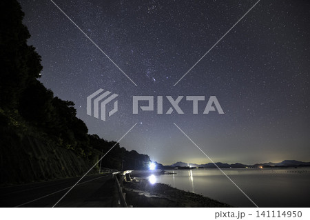 瀬戸内の秋の星景 昇るオリオン座と冬の大三角 瀬戸内の秋の星景 昇るオリオン座と冬の大三角 141114950