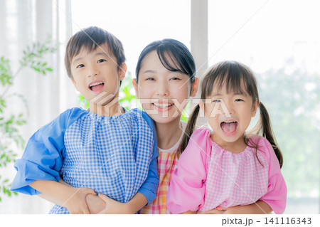 保育士 子ども 保育士 子ども 141116343
