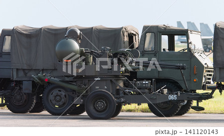 牽引される航空自衛隊VADS-1改20mm対空機関砲 牽引される航空自衛隊VADS-1改20mm対空機関砲 141120143
