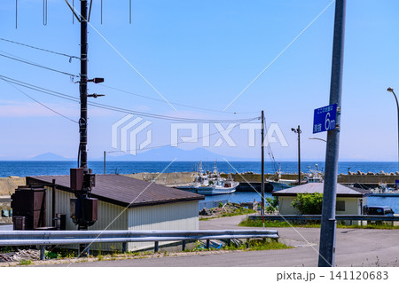 知床半島最北東端地相泊(あいどまり) 知床半島最北東端地相泊(あいどまり) 141120683