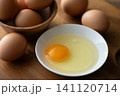 新鮮な卵   141120714