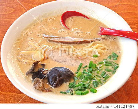 豚骨白湯みそラーメン　とんこつ白湯みそラーメン 141121487