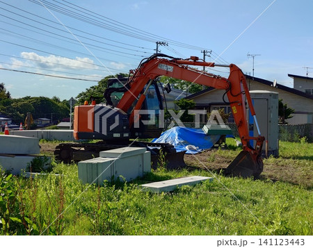 工事現場で使用する油圧ショベル 工事現場で使用する油圧ショベル 141123443