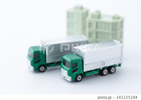 トラック 141125284