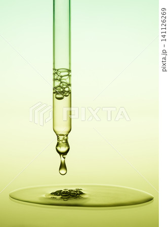 Pipette dropper with transparent cosmetic gel Pipette dropper with transparent cosmetic gel 141126269