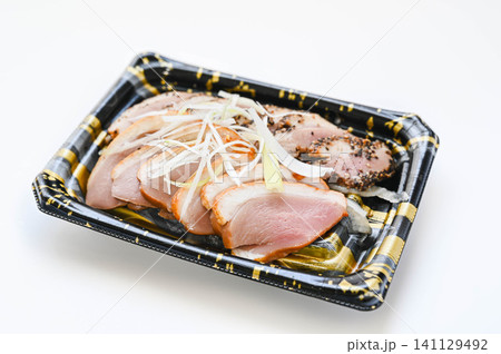 合鴨ロースとパストラミの二種類盛り 合鴨ロースとパストラミの二種類盛り 141129492
