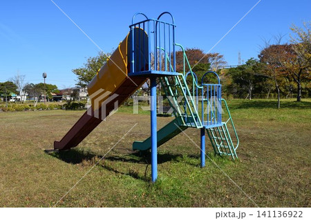 児童公園の遊具 児童公園の遊具 141136922