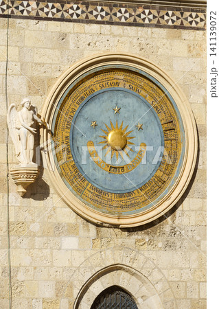 MESSINA, ITALY - NOVEMBER 06, 2018 - Decorations and golden elements of the Bell Tower of the Cathedral of Messina, Sicily MESSINA, ITALY - NOVEMBER 06, 2018 - Decorations and golden elements of the Bell Tower of the Cathedral of Messina, Sicily 141139072