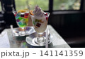 おいしいそうなパフェとドリンクの昭和レトロな雰囲気 141141359