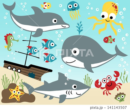Vector set of marine animals cartoon with sinking ship under sea Vector set of marine animals cartoon with sinking ship under sea 141143507