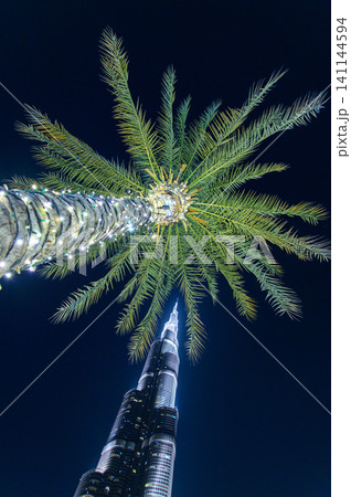 ドバイにあるブルジュハリファのとても美しい夜景 ドバイにあるブルジュハリファのとても美しい夜景 141144594