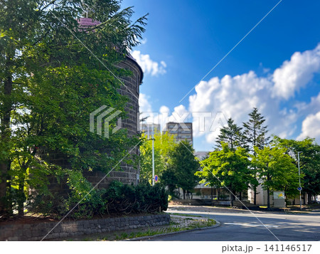旧馬場農場 石造サイロ 札幌市厚別区 青空 旧馬場農場 石造サイロ 札幌市厚別区 青空 141146517