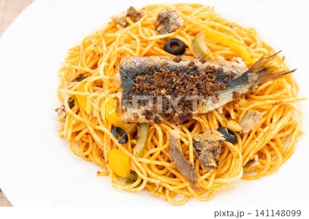 美味しいイワシ香草焼きパスタ 美味しいイワシ香草焼きパスタ 141148099
