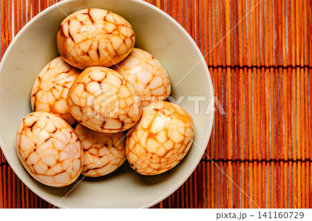 Brown and White Tea Marble Eggs 141160729