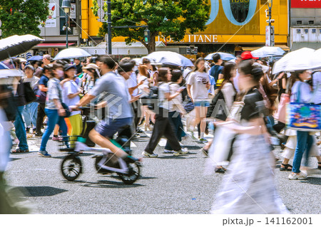日本の東京都市景観青切符制度4月1日からだが…渋谷スクランブル交差点…これで走るのか…＝渋谷 141162001