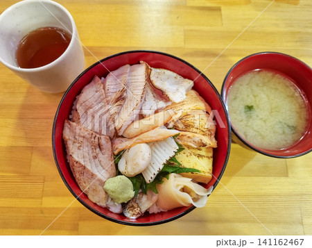 Japanese Seared Seafood Rice Bowl with Miso Soup and Tea Set Japanese Seared Seafood Rice Bowl with Miso Soup and Tea Set 141162467
