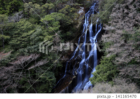 紀伊山地の荒滝 141165470